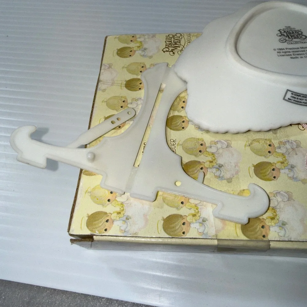 VTG Precious Moments Grandma With Flowers Mini Plate‎ Easel 132233 Vintage 1994